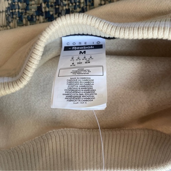 Core 10 by Reebok Women's Oversized Color Block Crewneck Sweatshirt, Medium - Picture 8 of 9